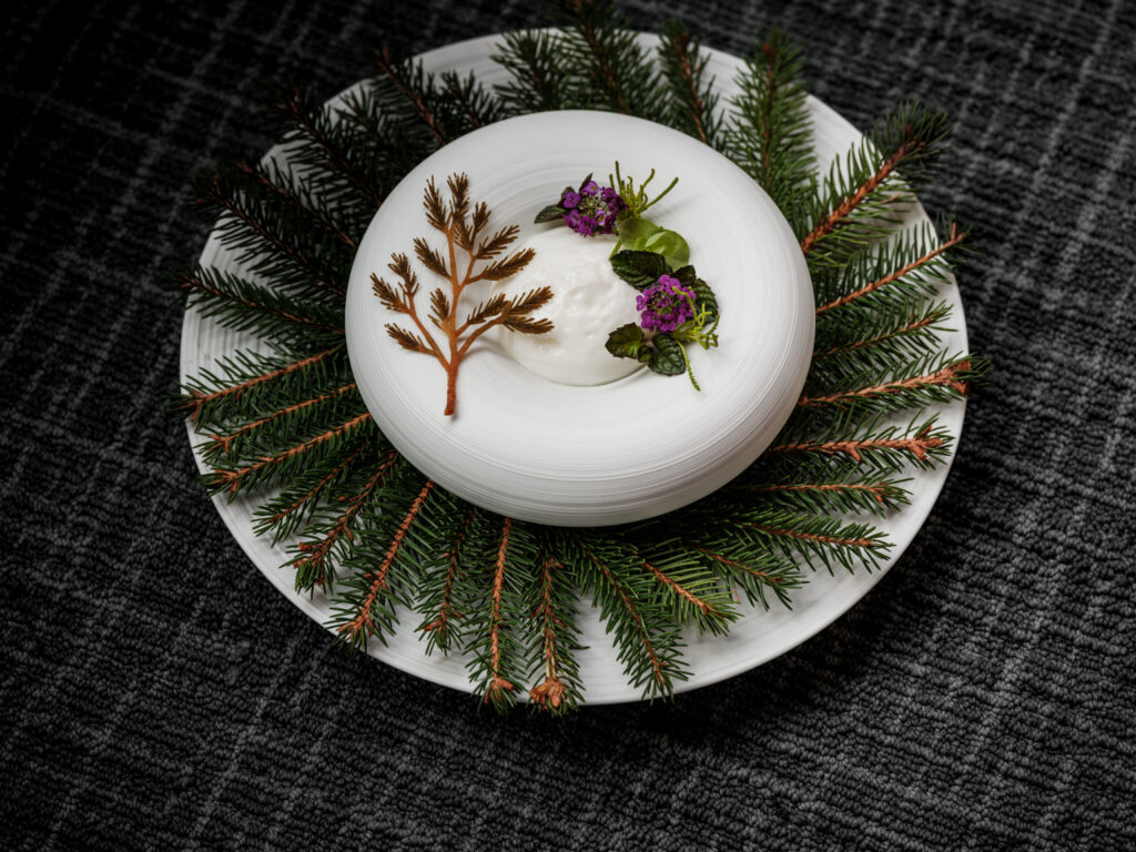 Realistic Pine Tuille Mold